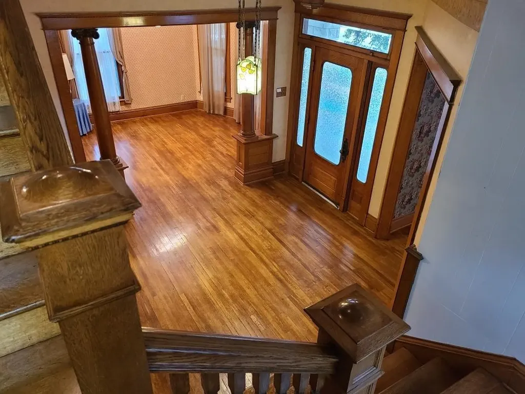 1010 E 9th Avenue Winfield KS 67156