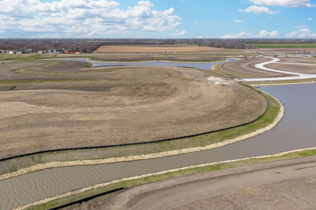 Lot 11 Blk B Harvest Place Addition Valley Center KS 67147