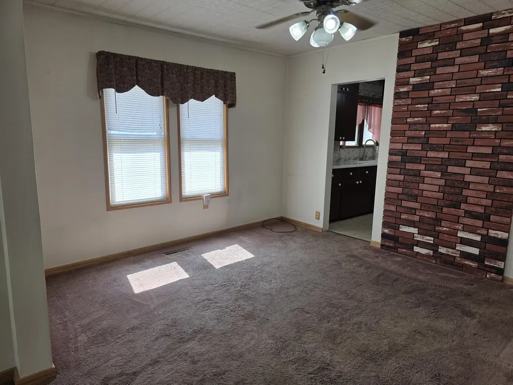 1021 N 3rd Street Arkansas City KS 67005