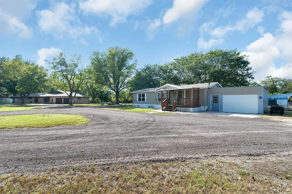 613 N Meridian Road Rear Newton KS 67114