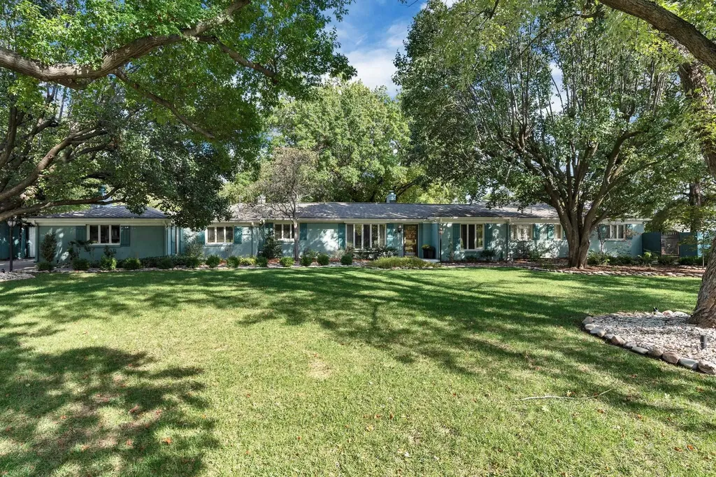 42 N Stratford Eastborough KS 67206