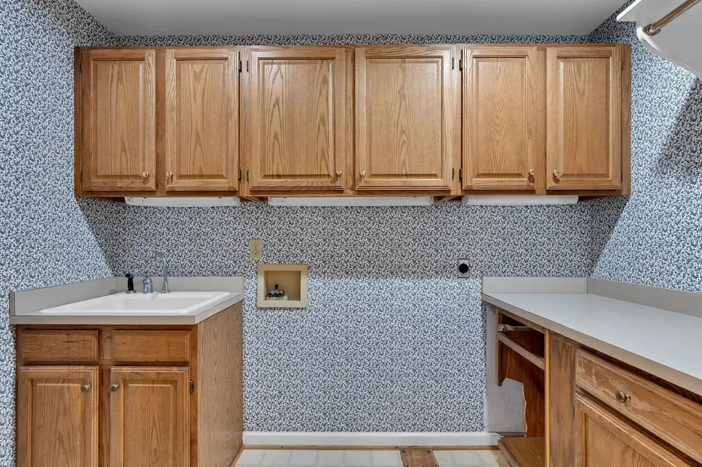 42 N Stratford Eastborough KS 67206
