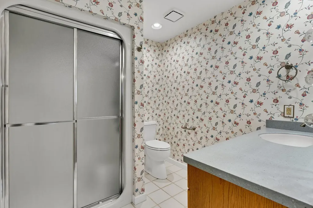 42 N Stratford Eastborough KS 67206