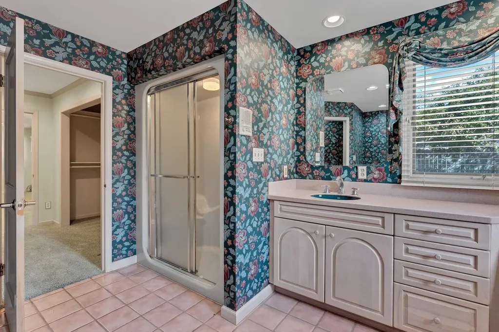 42 N Stratford Eastborough KS 67206