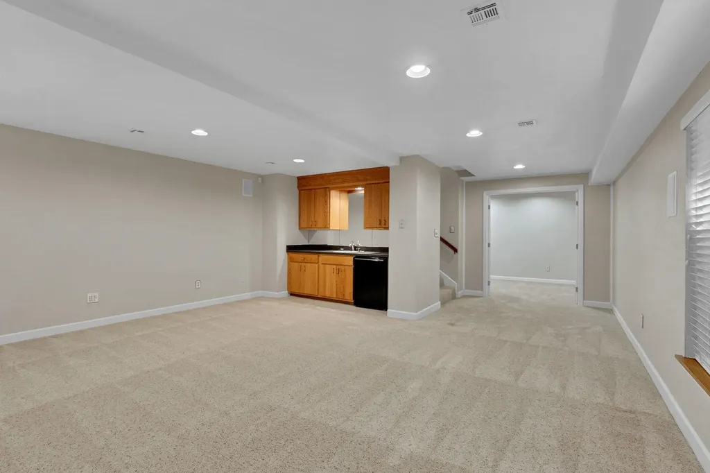 42 N Stratford Eastborough KS 67206