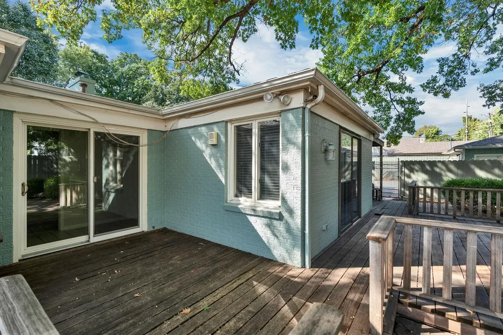 42 N Stratford Eastborough KS 67206