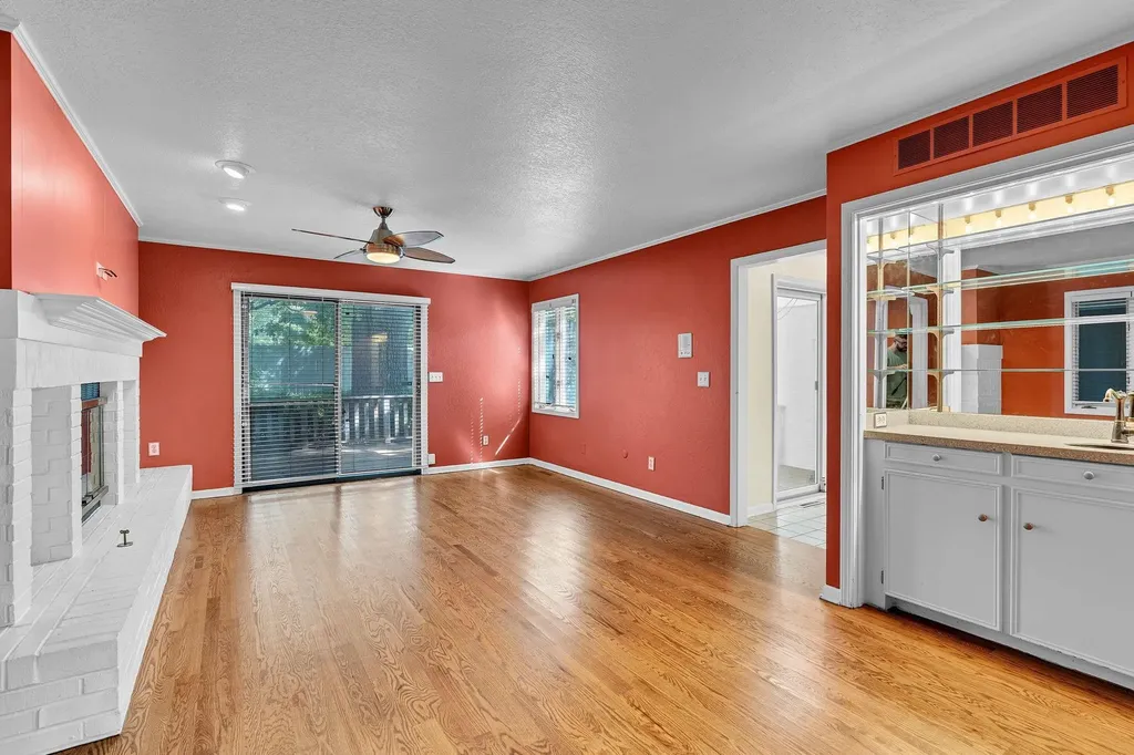 42 N Stratford Eastborough KS 67206