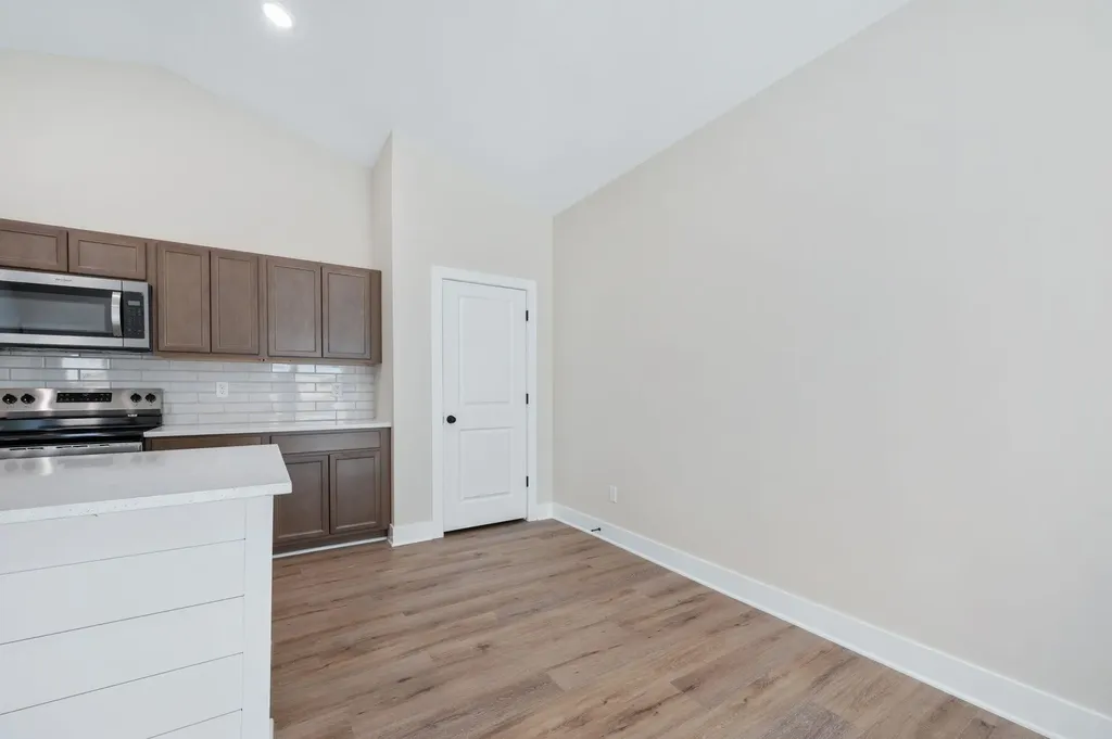 505 E Harper Street Valley Center KS 67147-8955