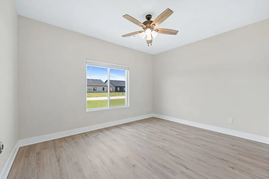 505 E Harper Street Valley Center KS 67147-8955