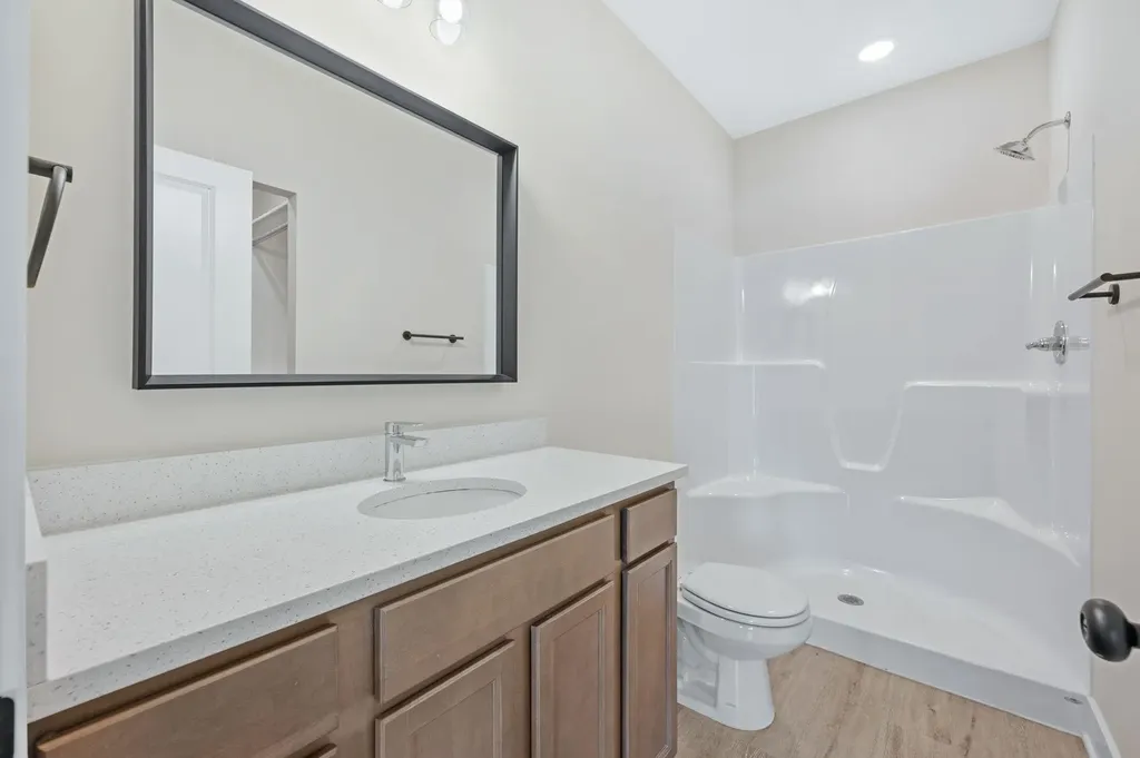 505 E Harper Street Valley Center KS 67147-8955