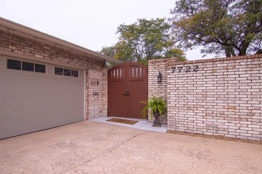 7722 E Huntington Street Wichita KS 67206
