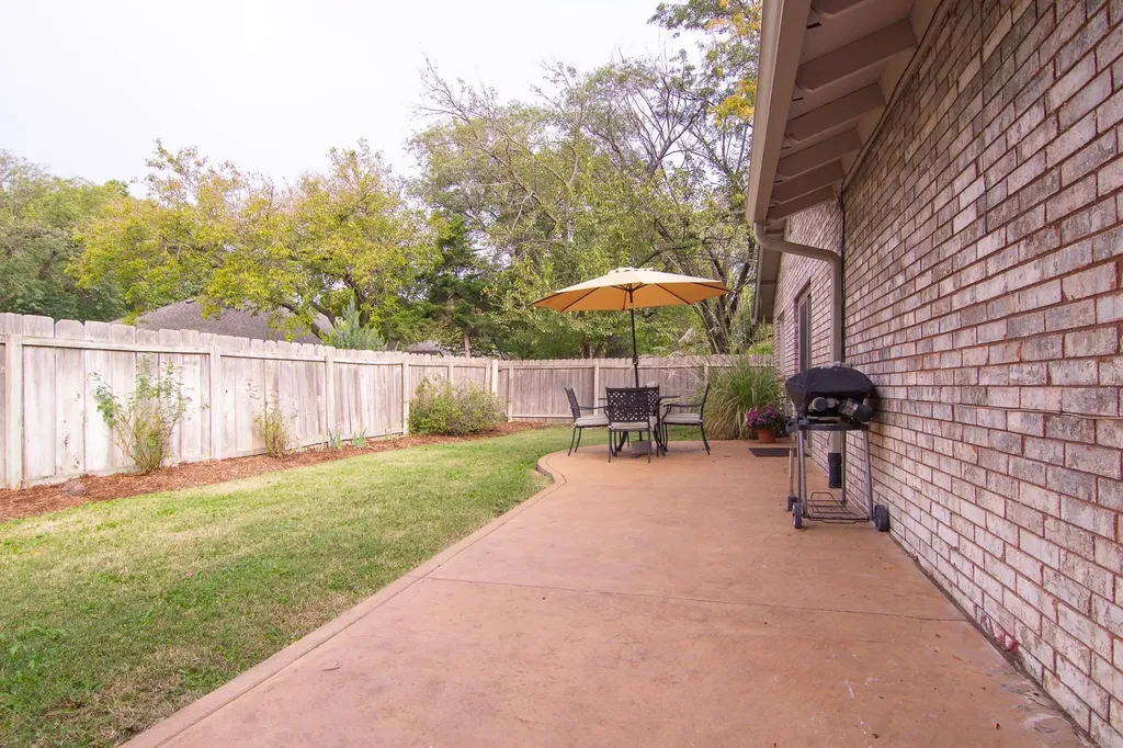 7722 E Huntington Street Wichita KS 67206
