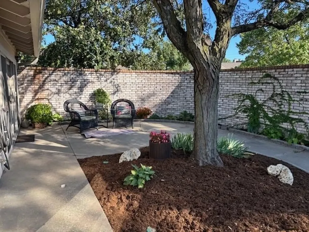 7722 E Huntington Street Wichita KS 67206