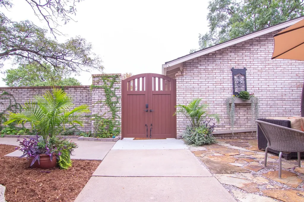 7722 E Huntington Street Wichita KS 67206