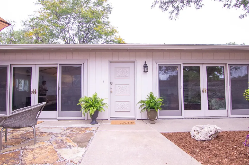 7722 E Huntington Street Wichita KS 67206