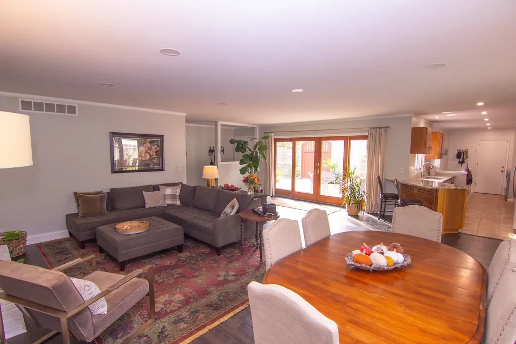7722 E Huntington Street Wichita KS 67206