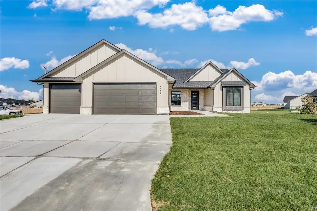 3233 N Pine Grove Circle Wichita KS 67205