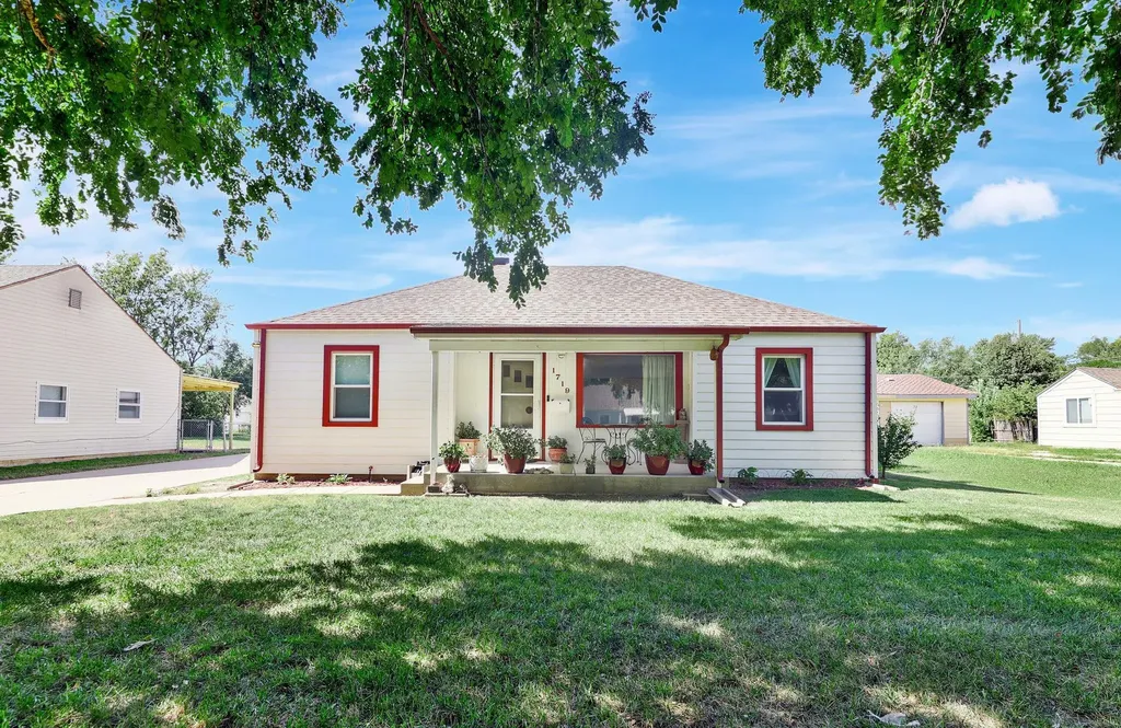 1719 S Grove Wichita KS 67211