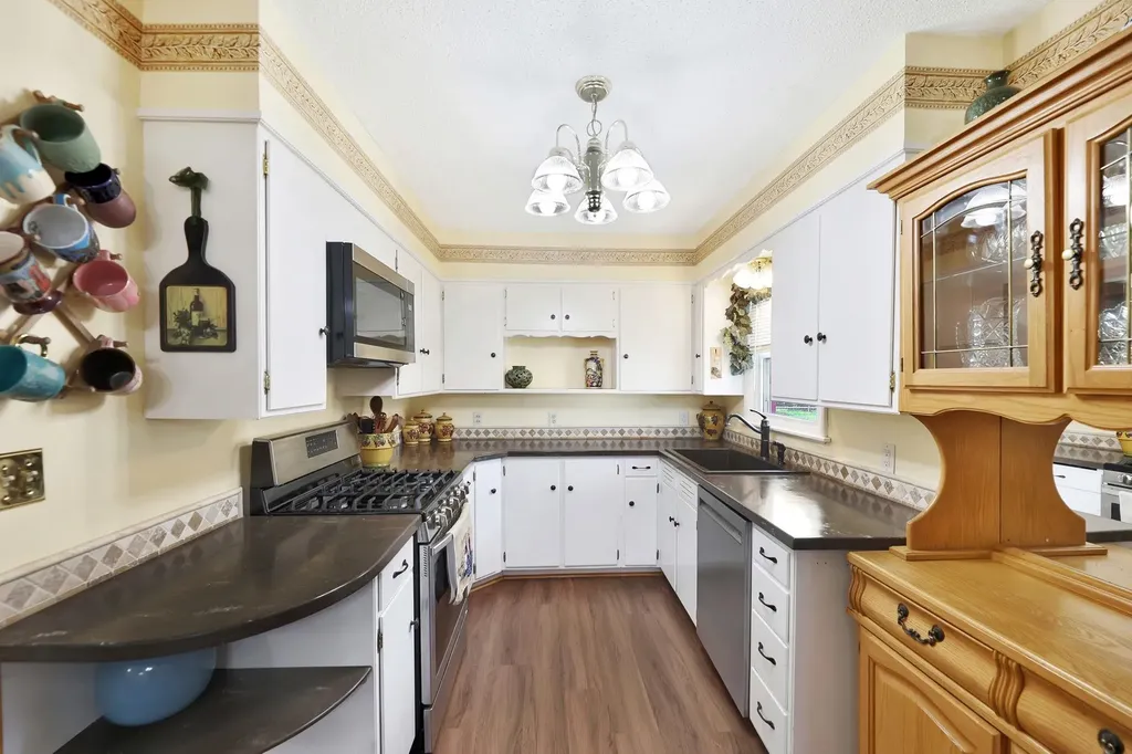 1719 S Grove Wichita KS 67211