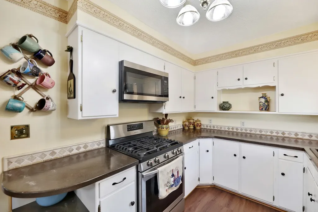 1719 S Grove Wichita KS 67211