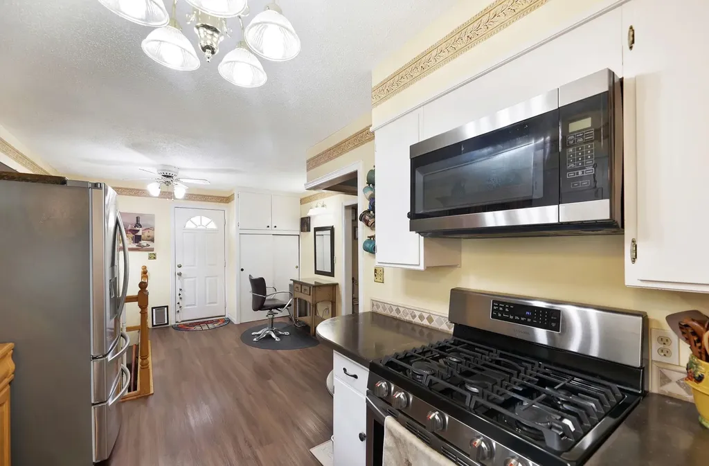 1719 S Grove Wichita KS 67211