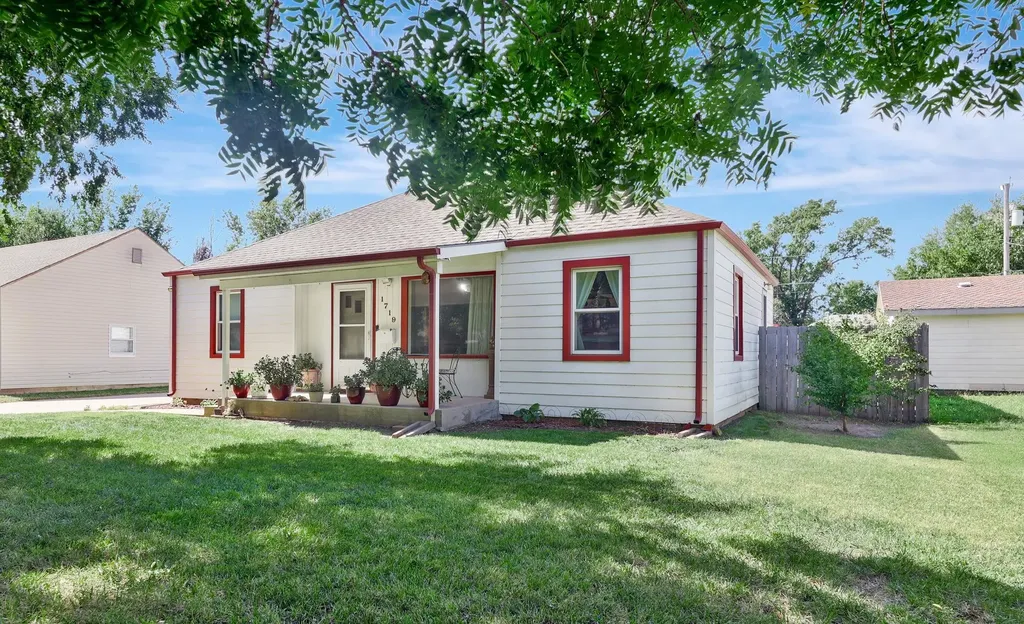 1719 S Grove Wichita KS 67211