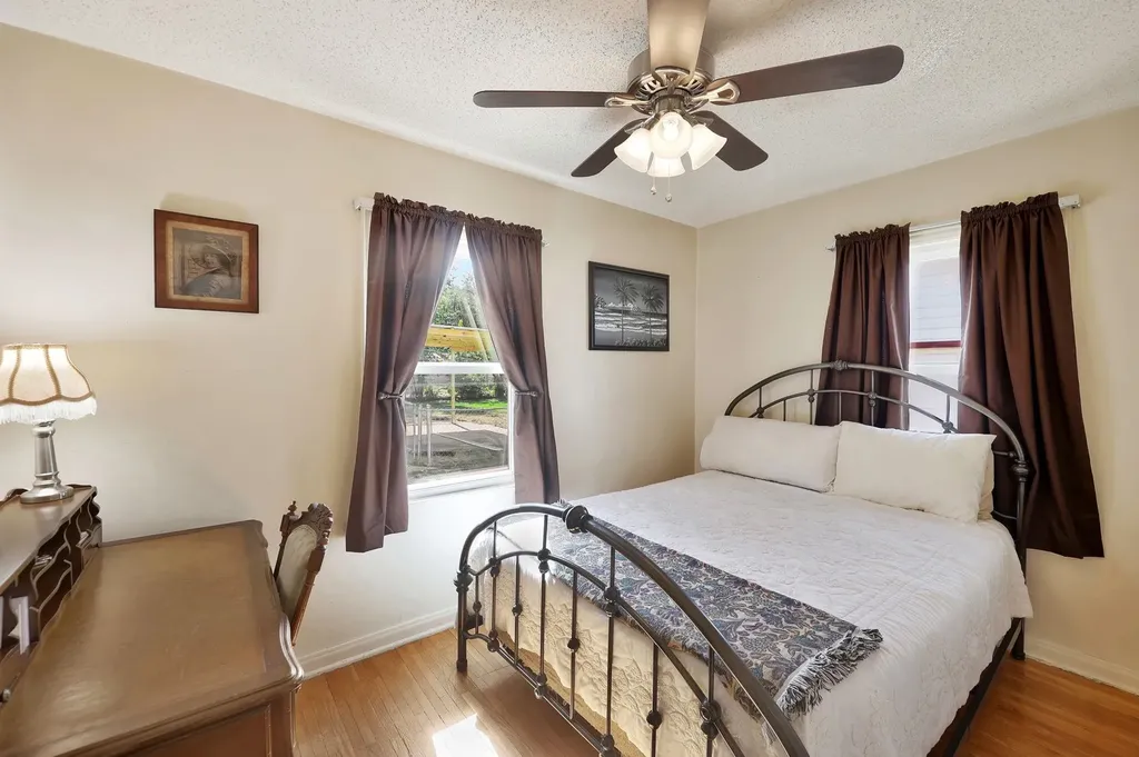 1719 S Grove Wichita KS 67211