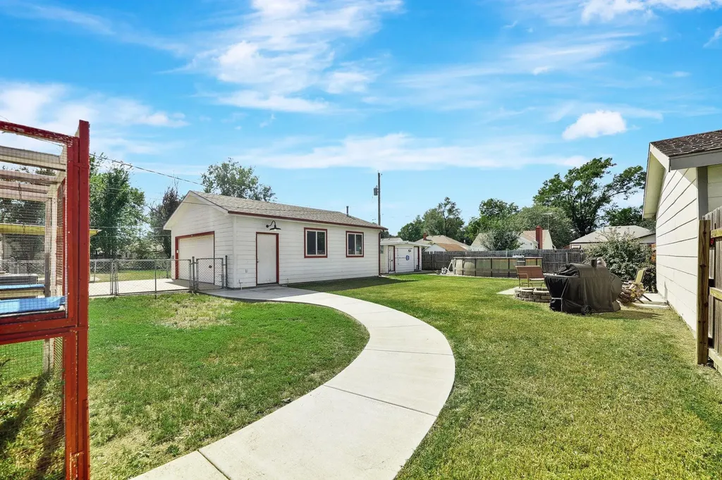 1719 S Grove Wichita KS 67211