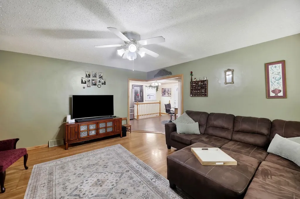 1719 S Grove Wichita KS 67211