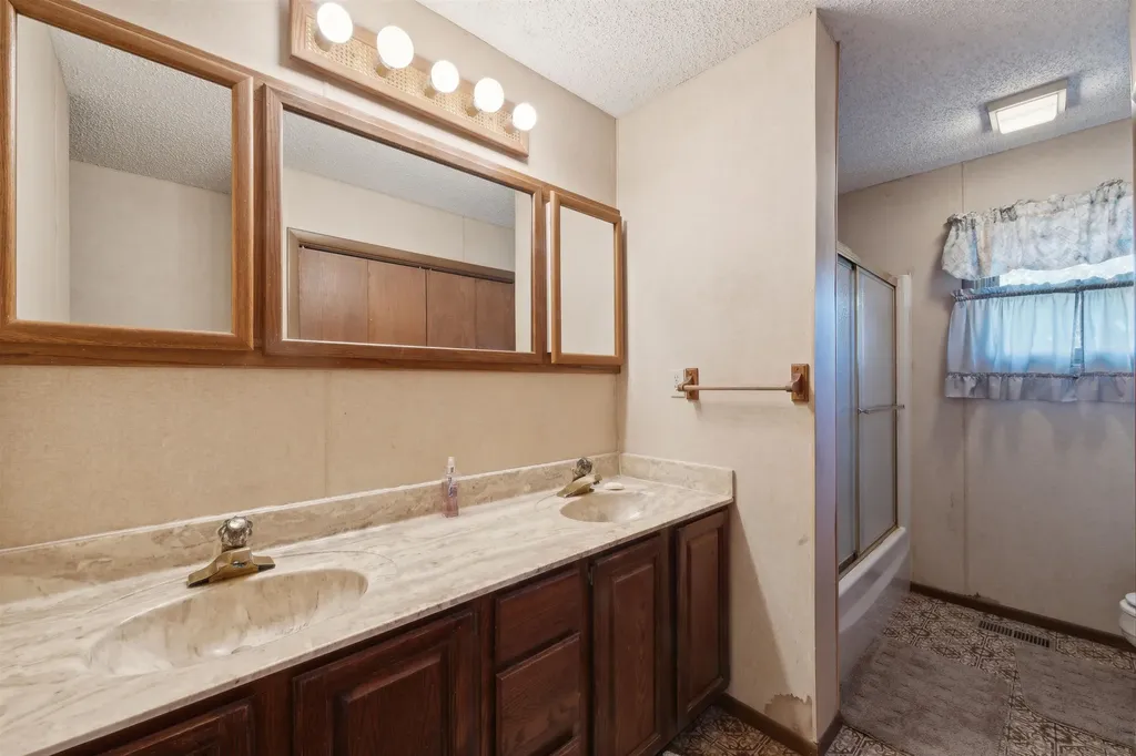 423 N St Marys Street Caldwell KS 67022