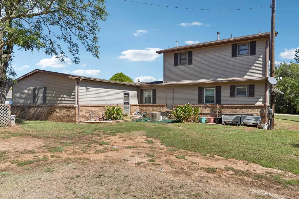 423 N St Marys Street Caldwell KS 67022