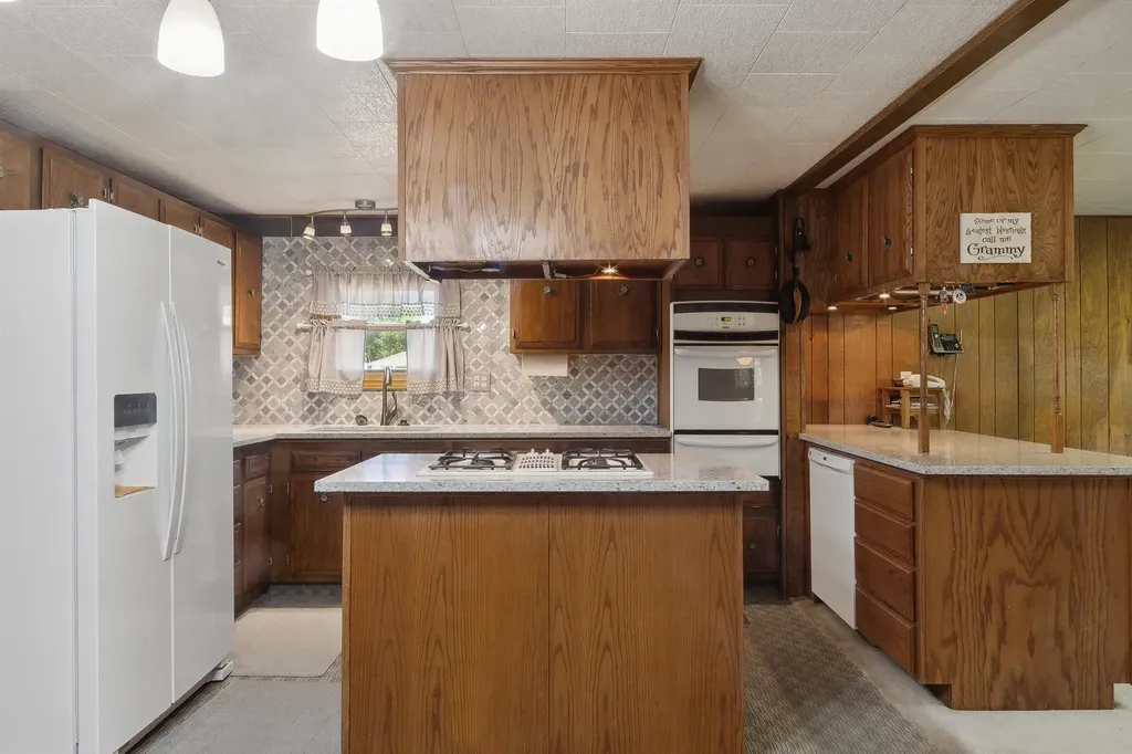 423 N St Marys Street Caldwell KS 67022