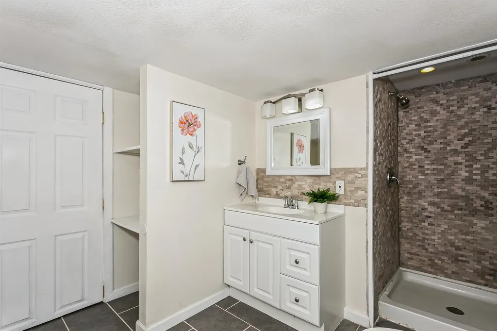 373 S Covington Street Wichita KS 67209