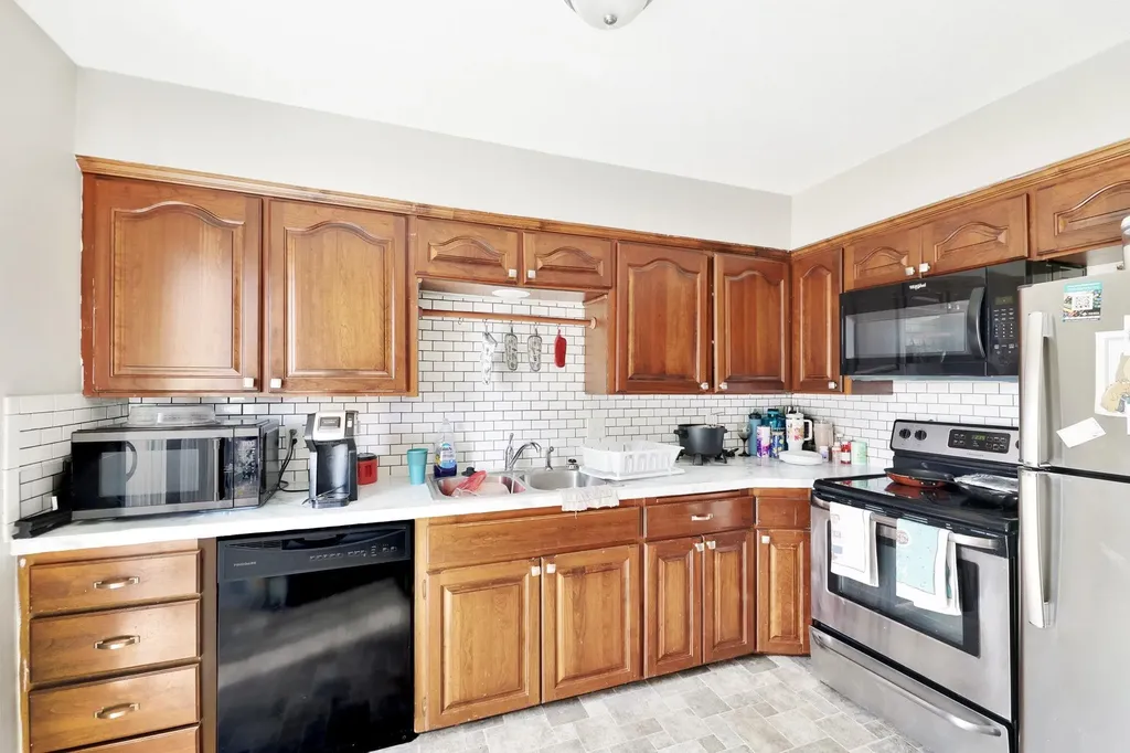 1221 S Governeour Road Wichita KS 67207