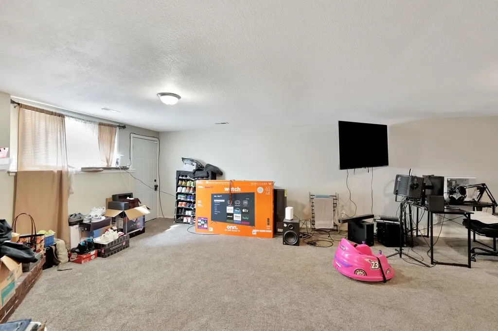 1221 S Governeour Road Wichita KS 67207