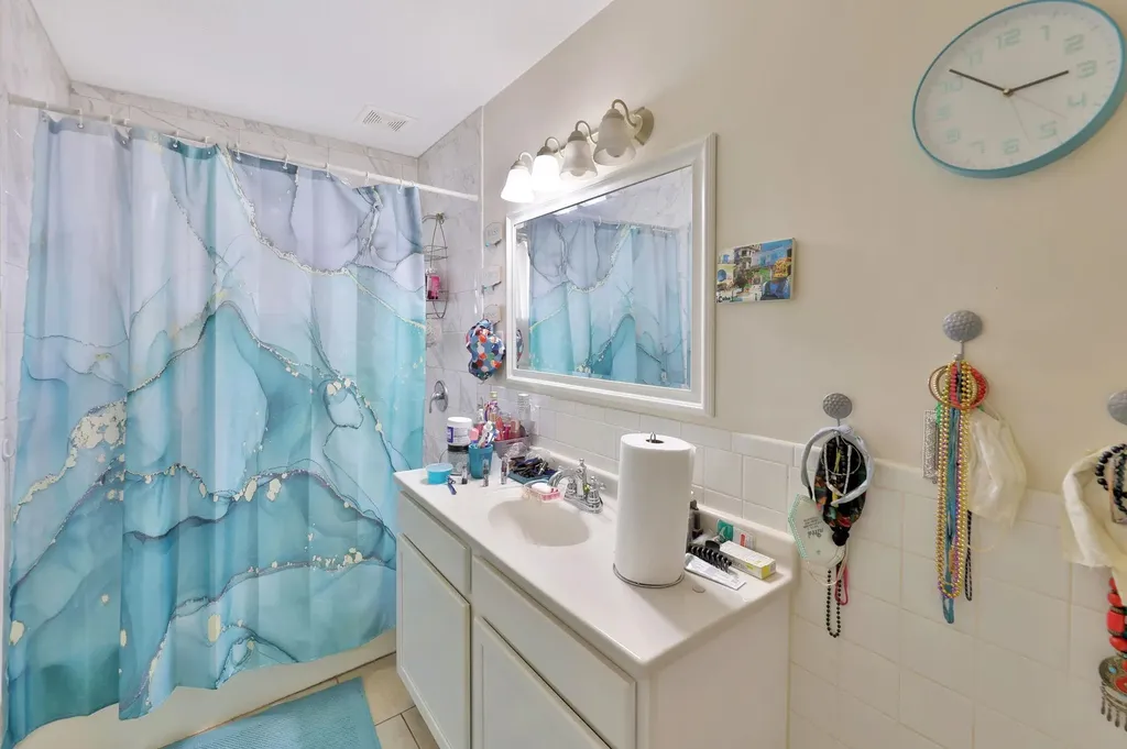 1221 S Governeour Road Wichita KS 67207