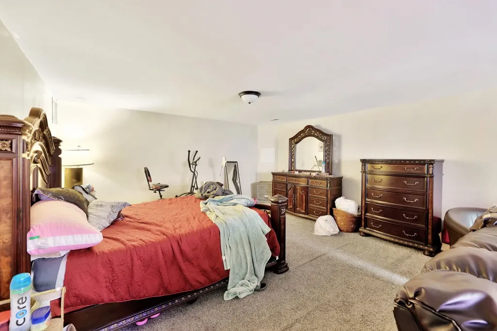 1221 S Governeour Road Wichita KS 67207