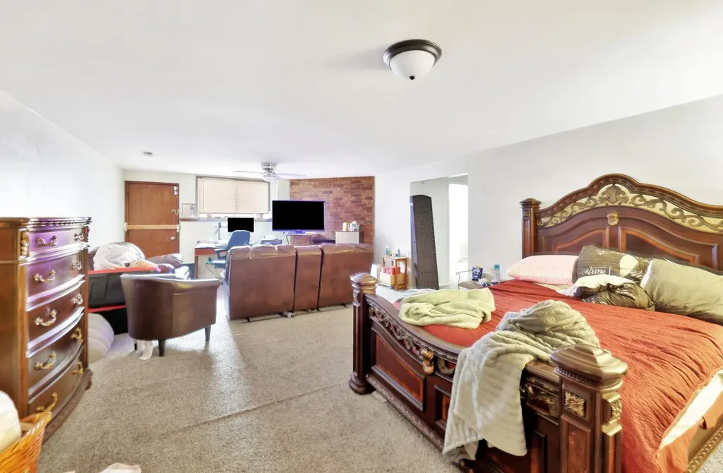 1221 S Governeour Road Wichita KS 67207