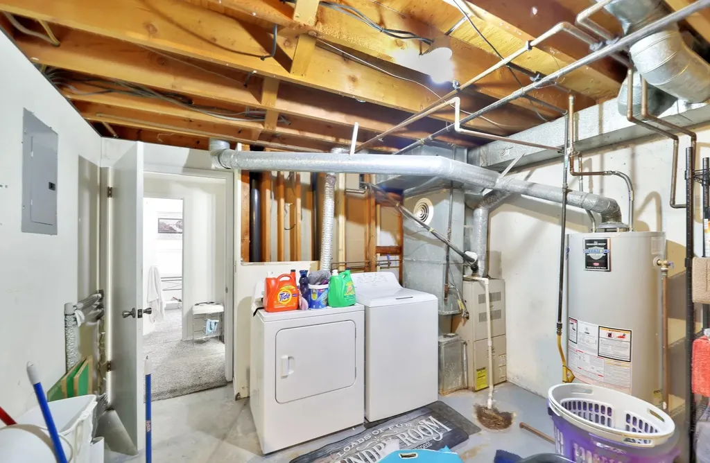1221 S Governeour Road Wichita KS 67207