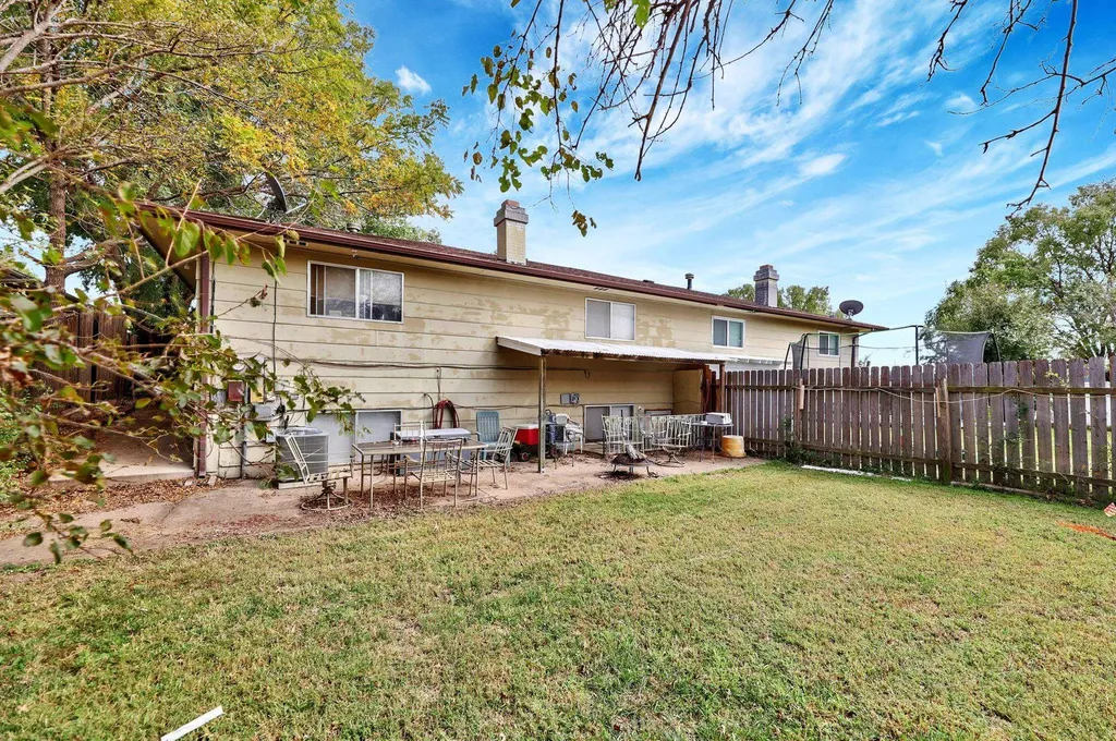 1221 S Governeour Road Wichita KS 67207