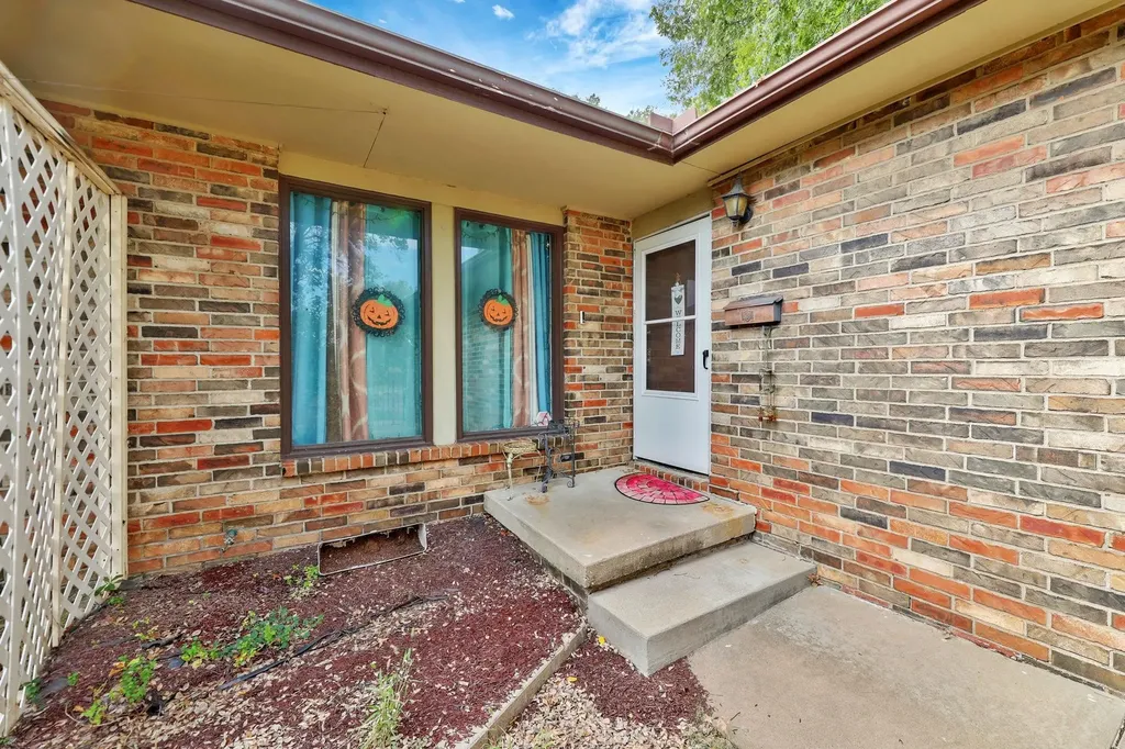 1221 S Governeour Road Wichita KS 67207