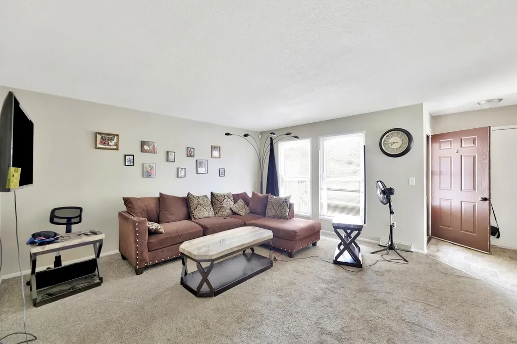 1221 S Governeour Road Wichita KS 67207
