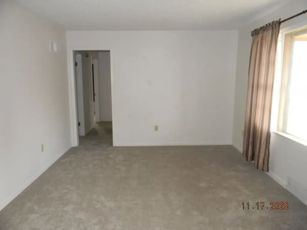 214 Stearns Avenue Haysville KS 67060