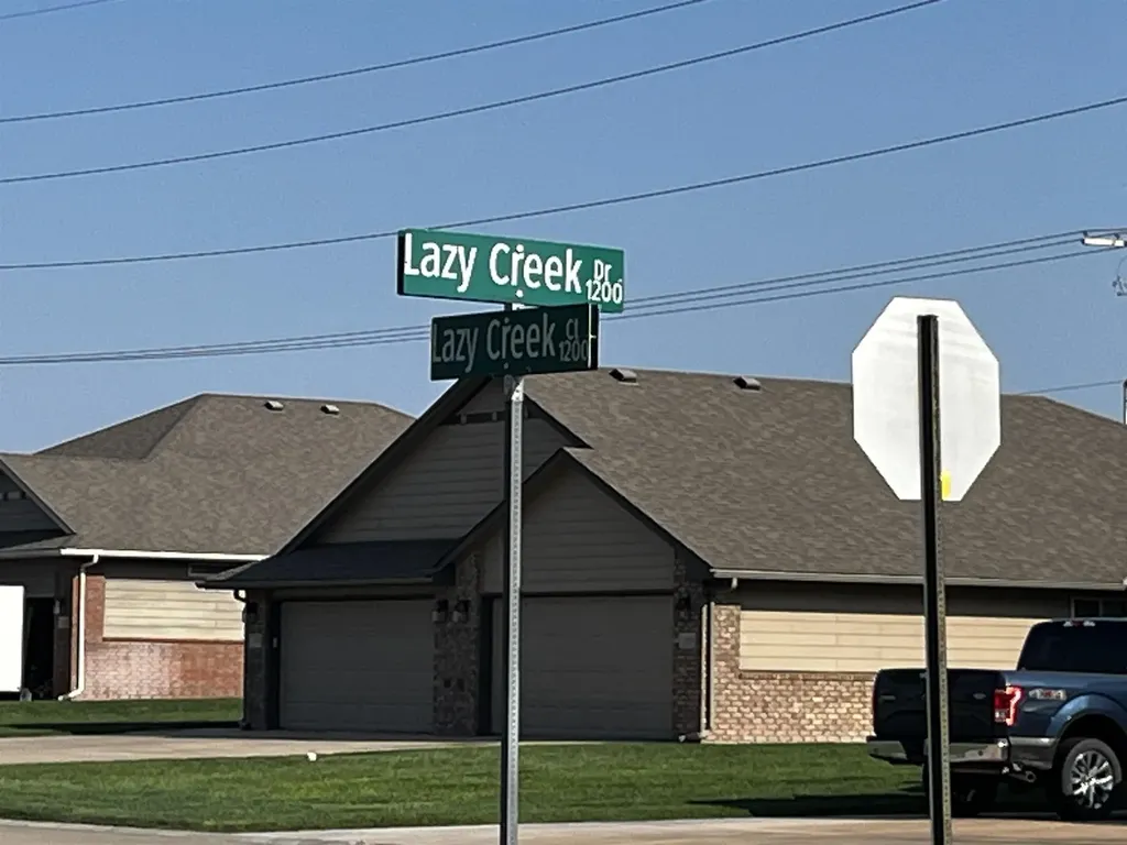 1212 Lazy Creek Court Newton KS 67114