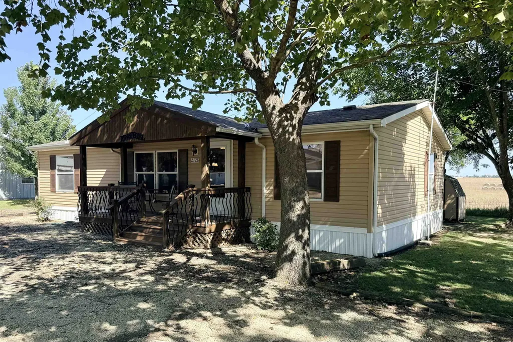 2128 Schlotthauer Marion KS 66861