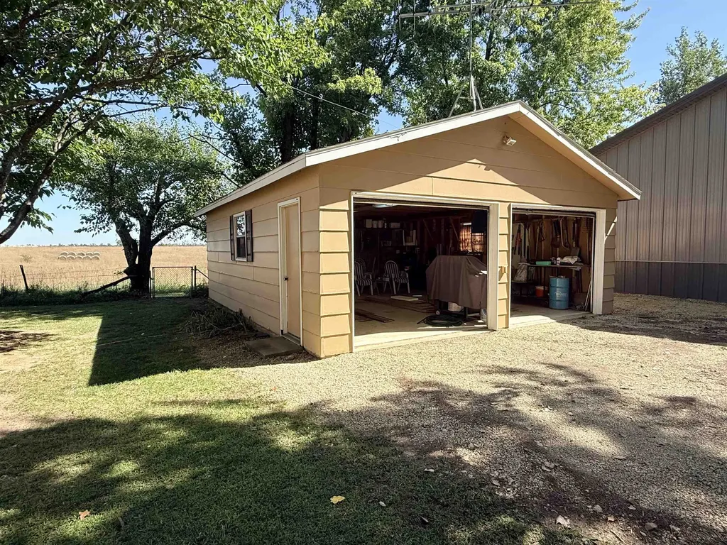 2128 Schlotthauer Marion KS 66861