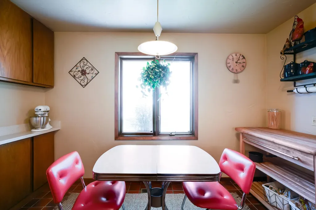 910 N Walnut Street Hutchinson KS 67501