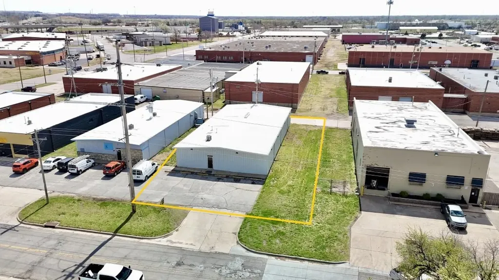 2053 E Wassall Wichita KS 67216