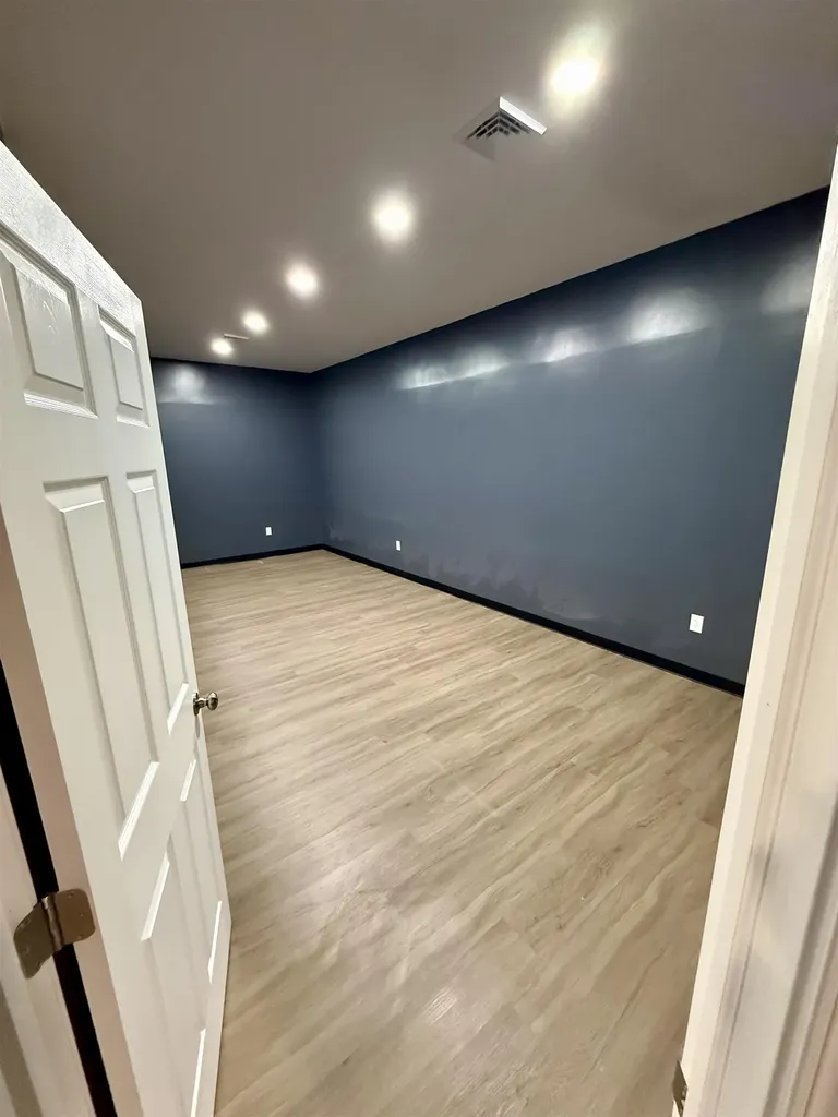 2053 E Wassall Wichita KS 67216