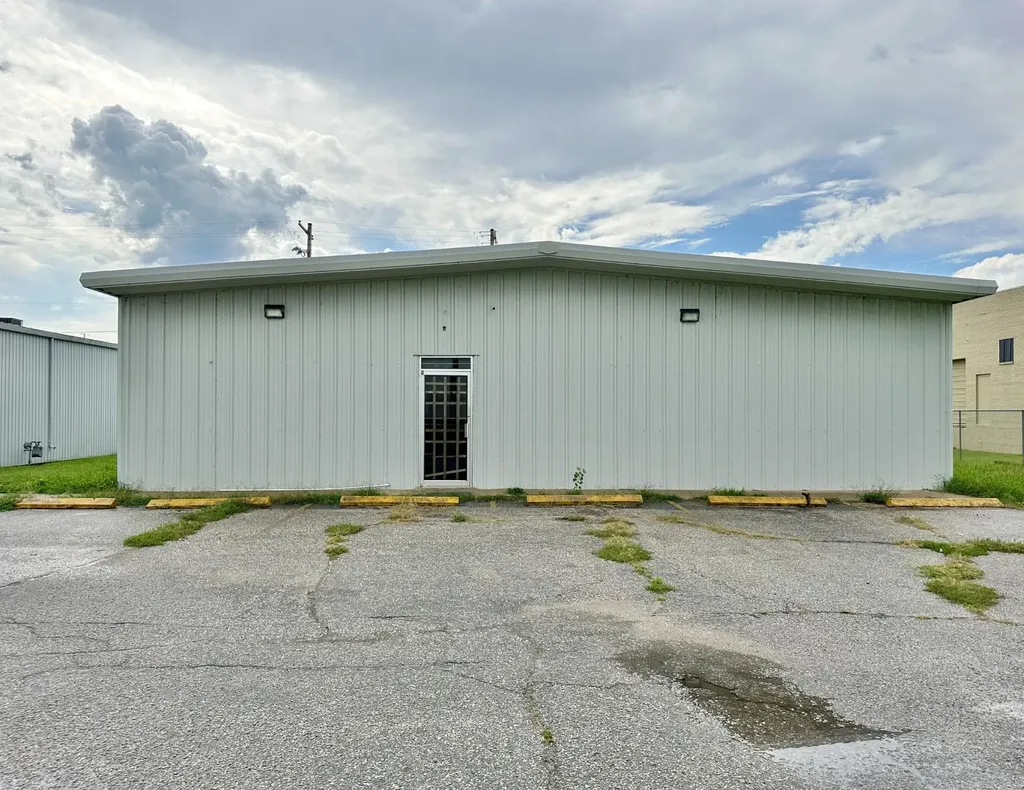 2053 E Wassall Wichita KS 67216